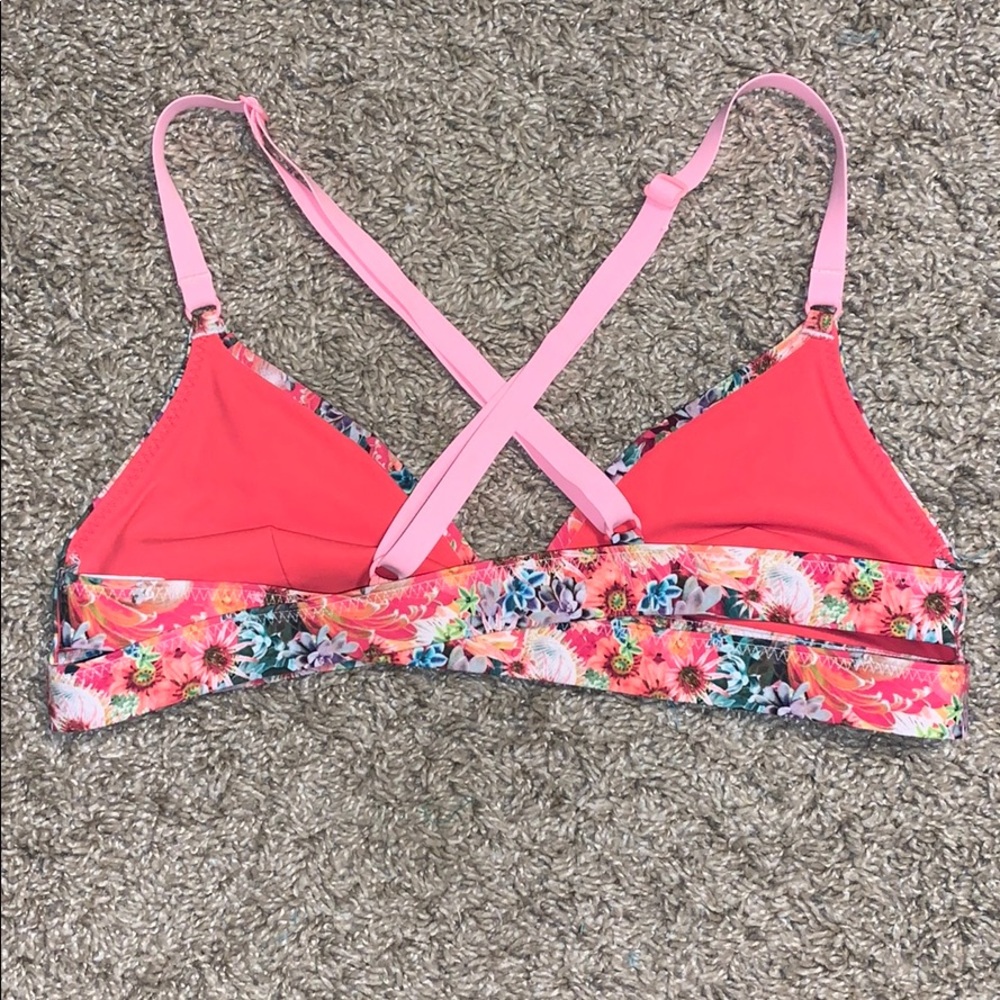 Lululemon Floral Swim Top - Picture 3 of 5